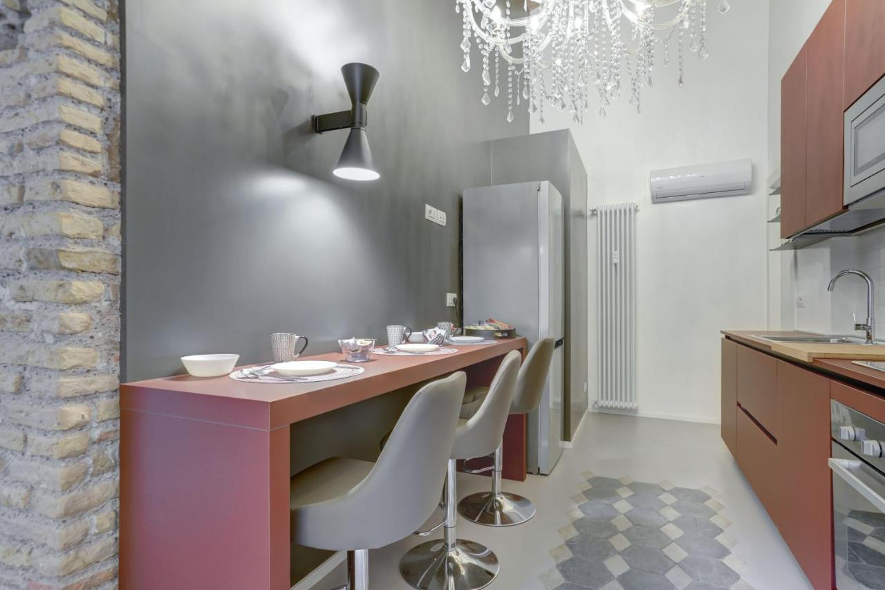 Colosseo Apt Laterano 85 - Home And More Rome Exterior photo